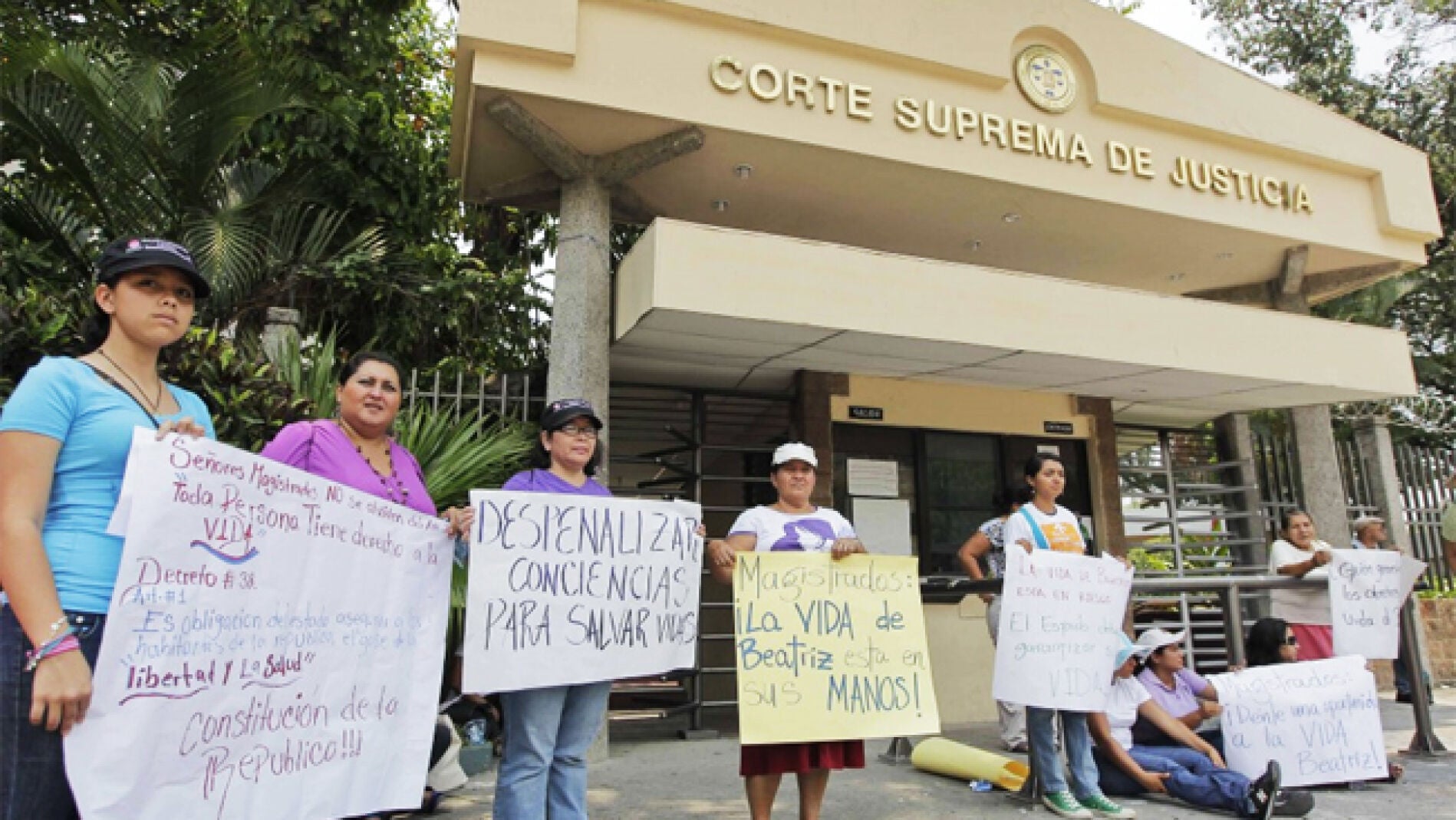 Protestas en la Corte Suprema de Salvador.