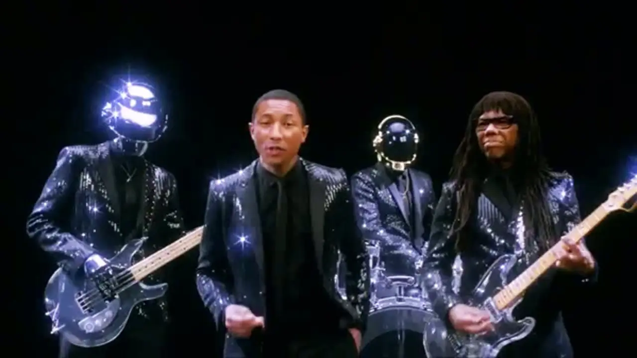 Daft Punk y su 'Get Lucky' suenan en la Fórmula 1