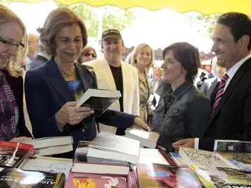 La Reina Sofía inaugura la Feria del Libro de Madrid La Reina Sofía inaugura la Feria del Libro de Madrid