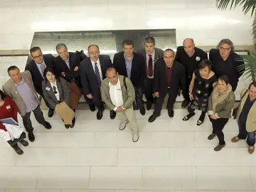 Representantes de oposición, sindicatos y CEAPA protestan por la ley Wert Representantes de oposición, sindicatos y CEAPA protestan por la ley Wert