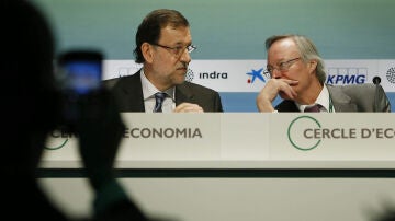 Mariano Rajoy y Josep Piqué en la clausura de la Reunión del Círculo de Economía