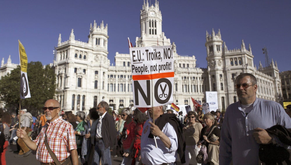 Manifestación contra los recortes de la 'Troika' en Madrid