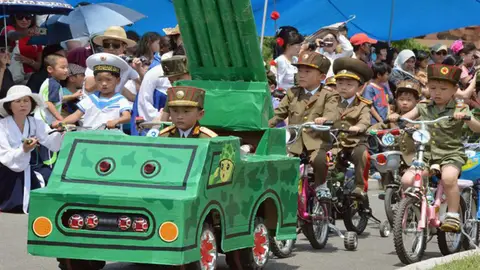 Desfile infantil en Corea del Norte Desfile infantil en Corea del Norte