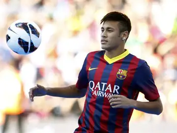 Neymar, presentado en el Camp Nou como nuevo jugador del FC Barcelona Neymar, presentado en el Camp Nou como nuevo jugador del FC Barcelona