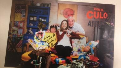 Usa la clave de ATRESMEDIA CONECTA y gana un poster firmado de 'Con el culo al aire'