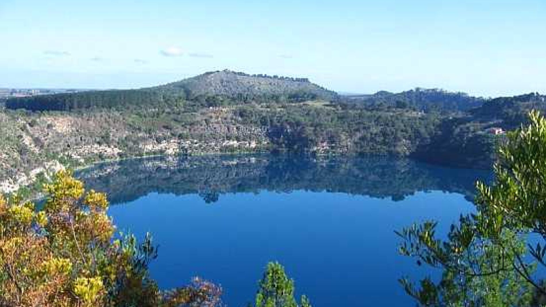 El lago Azul de Australia, entre los m&aacute;s puros del planeta