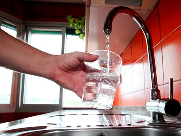 Agua del grifo Agua del grifo