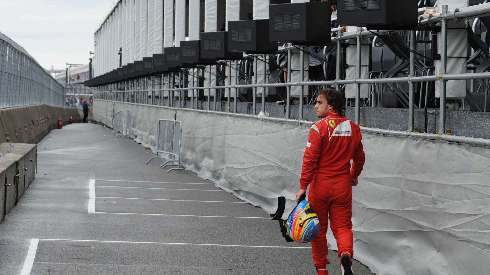 Alonso abandon&oacute; en 2011
