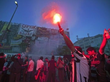 Manifestantes en la plaza Taksim