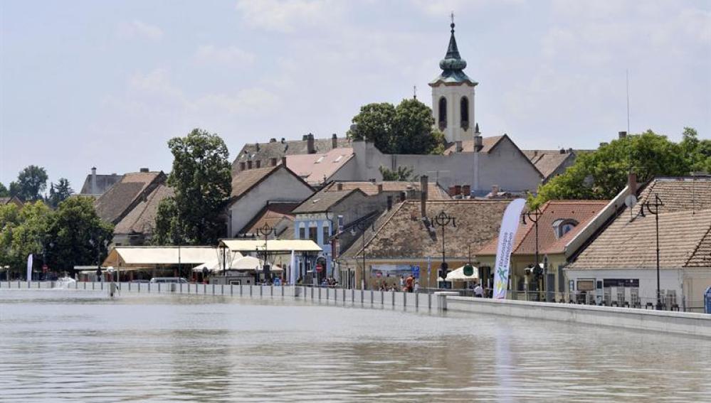Budapest mira al Danubio por el miedo a inundaciones