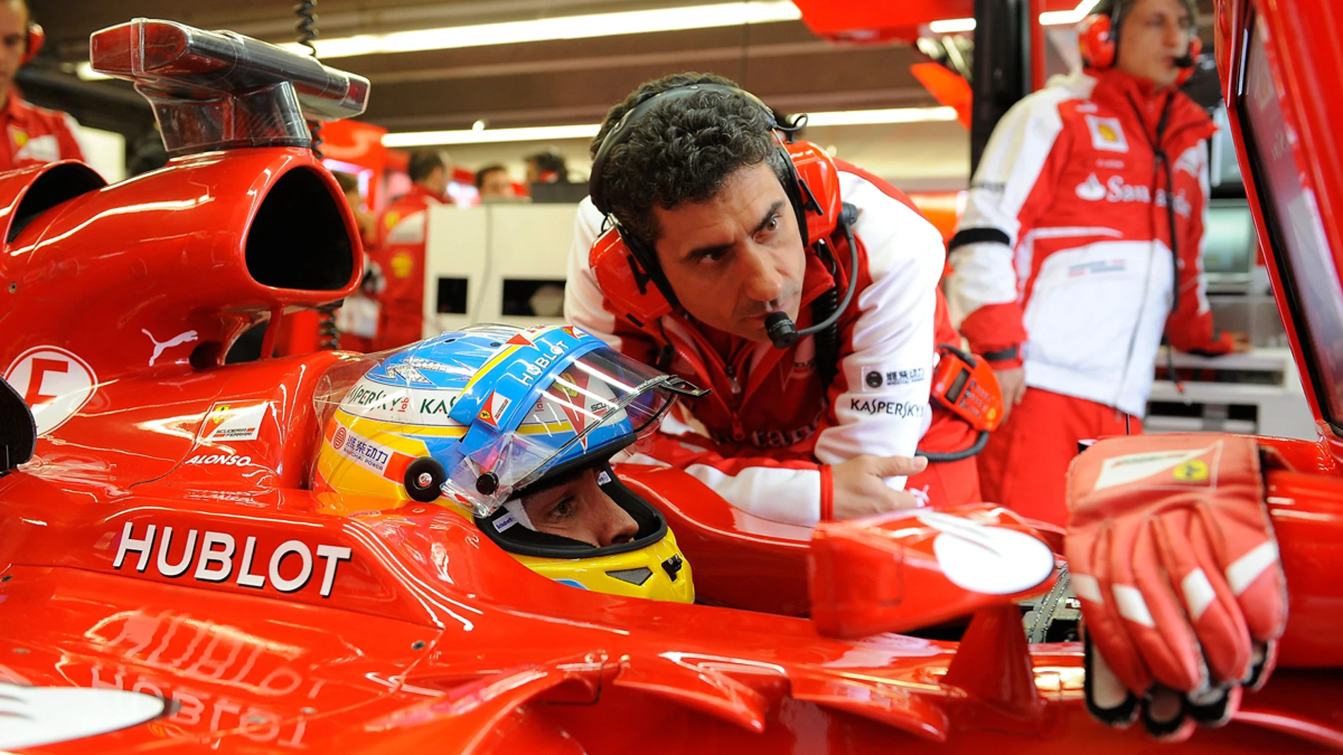 Fernando Alonso en el cockpit