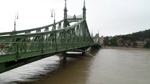 El Danubio, a punto de alcanzar el nivel del suelo El Danubio, a punto de alcanzar el nivel del suelo