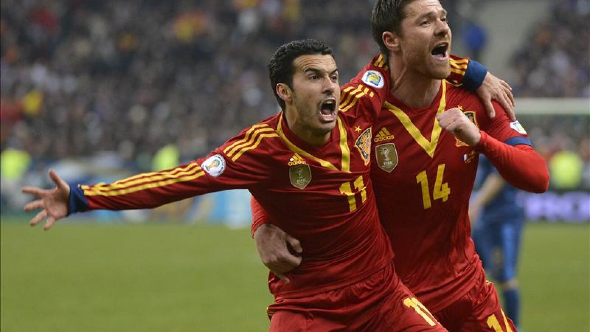 Pedro celebra un gol de la selecci&oacute;n