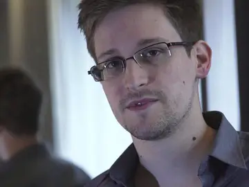 Fotografía de Edward Snowden, extécnico de la CIA Fotografía de Edward Snowden, extécnico de la CIA