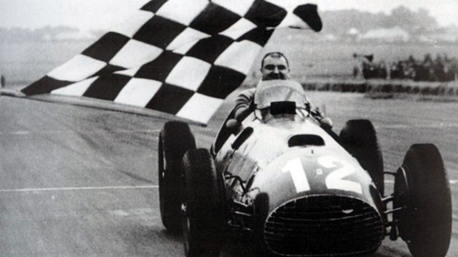 Jos&eacute; Froil&aacute;n Gonz&aacute;lez, en Silverstone 1951