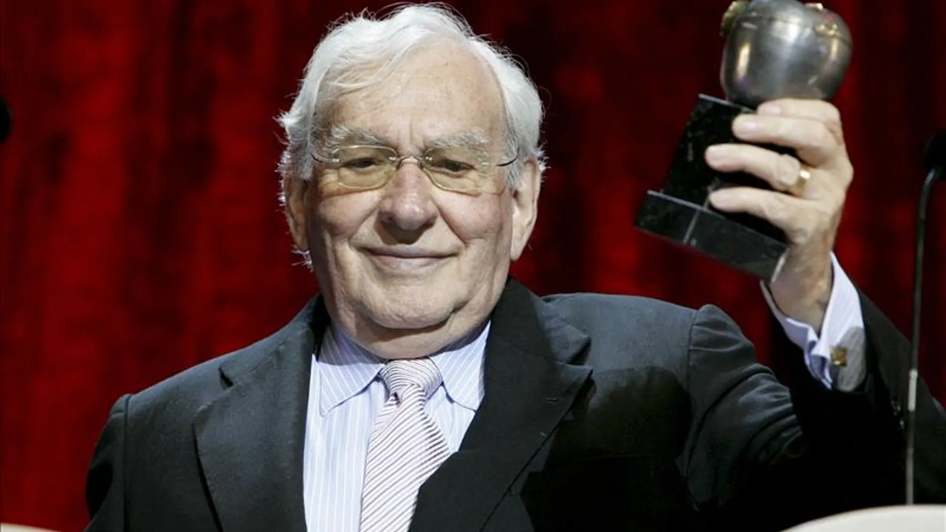 Muere el director de teatro Miguel Narros Muere el director de teatro Miguel Narros