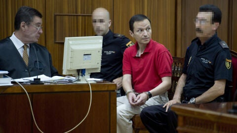 Bret&oacute;n durante el juicio