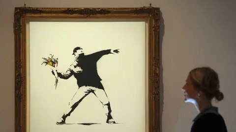'Love is in the air' de Banksy 'Love is in the air' de Banksy