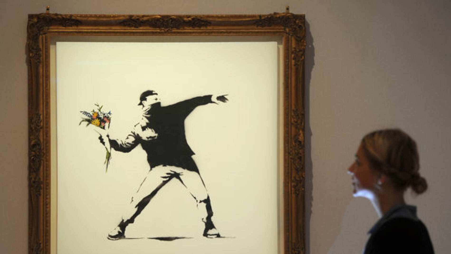 'Love is in the air' de Banksy