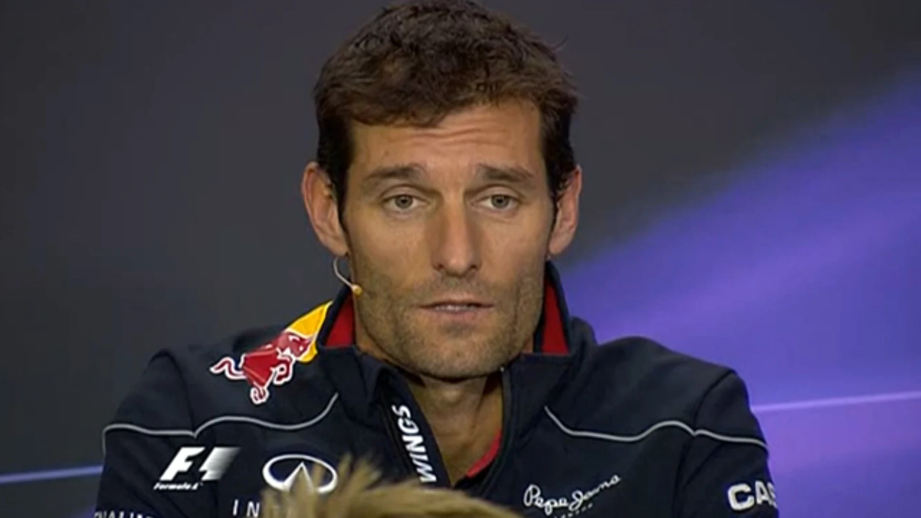 Mark Webber en la rueda de prensa de la FIA