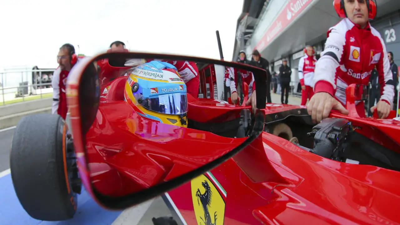 Alonso, desde el retrovisor