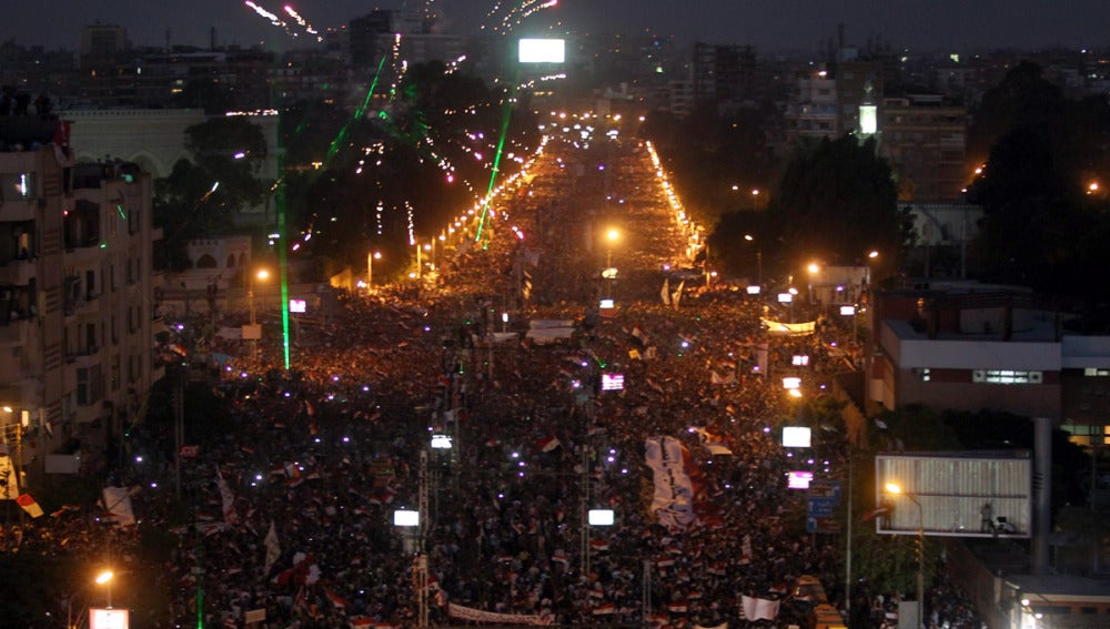 Impresionante protesta en El Cairo contra Mursi