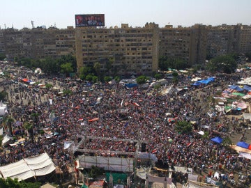 Decenas de miles de personas en la Plaza Tahrir de El Cairo