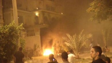 Las multitudinarias protestas contra Mursi se cobran al menos siete vidas