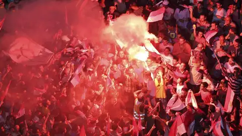 Varios egipcios que participan en la protesta convocada contra el presidente Mohamed Mursi Varios egipcios que participan en la protesta convocada contra el presidente Mohamed Mursi