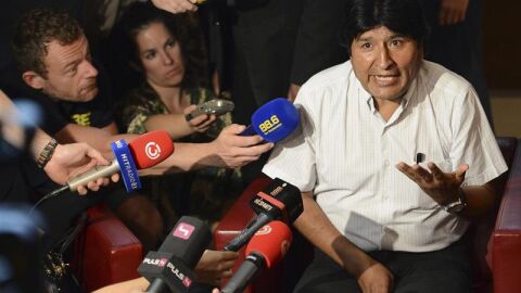 Espa&ntilde;a da permiso a Evo Morales para cruzar su espacio a&eacute;reo