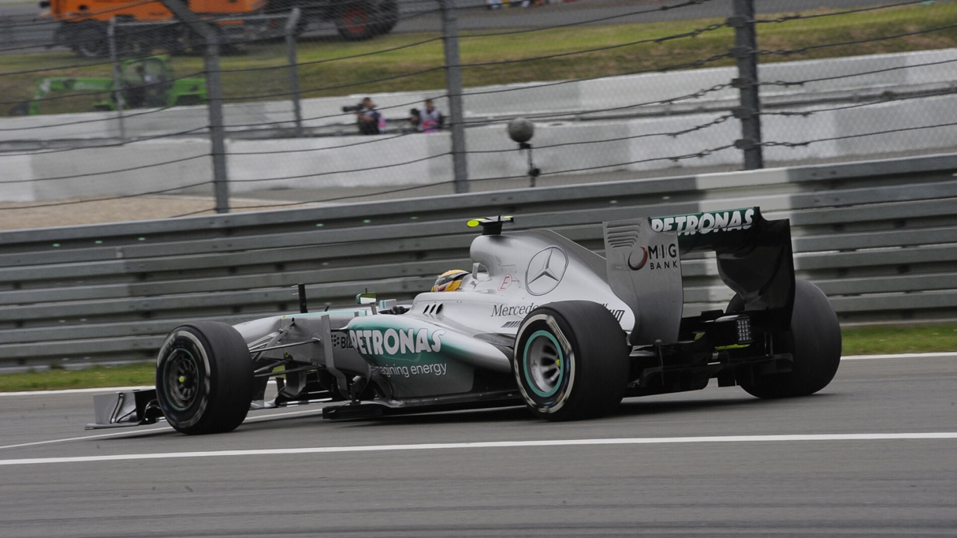 Hamilton rueda por N&uuml;rburgring