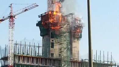 Sofocan el incendio en el edificio central de las nuevas instalaciones de BBVA en Sanchinarro