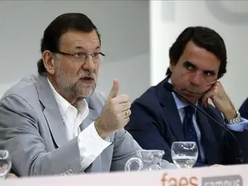 Rajoy y Aznar clausuran el campus de verano de faes Rajoy y Aznar clausuran el campus de verano de faes