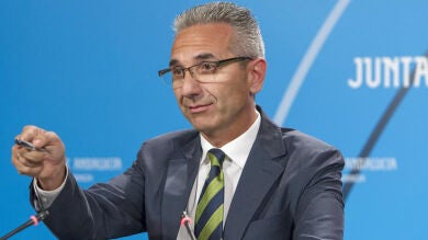 La Junta de Andalucía niega que vaya a abonar la defensa de los altos cargos imputados por el caso de los ERE