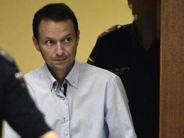 Jos&eacute; Bret&oacute;n entra al juicio