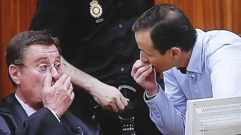 José Bretón junto a su abogado José María Sánchez de Puerta José Bretón junto a su abogado José María Sánchez de Puerta