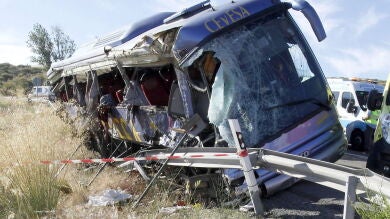 Continúan hospitalizados diez de los heridos del accidente de autobús en Ávila