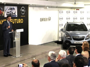 Rajoy en un acto celebrado en la planta de Opel en Figueruelas (Zaragoza)