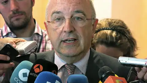 El vicepresidente de la Comisión Europea (CE) y responsable de Competencia, Joaquín Almunia El vicepresidente de la Comisión Europea (CE) y responsable de Competencia, Joaquín Almunia