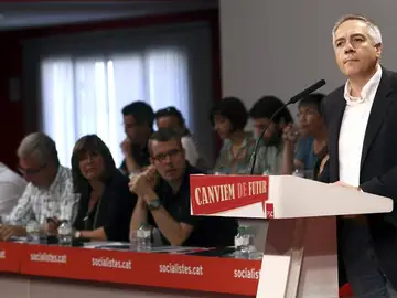 PSC garantiza que votará lo mismo en Cataluña y en España PSC garantiza que votará lo mismo en Cataluña y en España