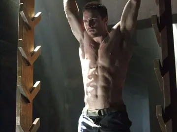 Oliver Queen entrenando Oliver Queen entrenando