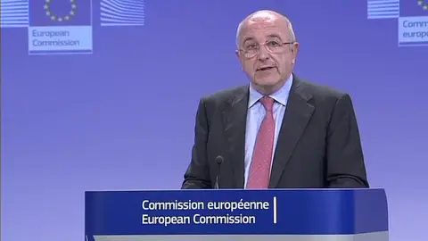 Joaquín Almunia en rueda de prensa Joaquín Almunia en rueda de prensa