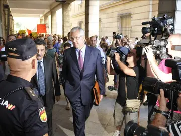 El exinterventor ha declarado que el Gobierno andaluz conocería las irregularidades de los ERE El exinterventor ha declarado que el Gobierno andaluz conocería las irregularidades de los ERE