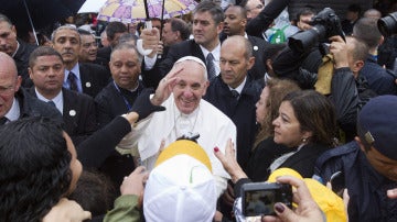 El Papa Francisco, en una favela en Río de Janeiro