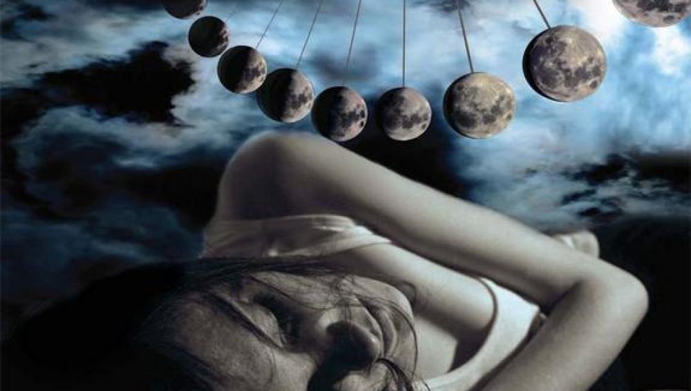 Noche de sueño bajo la luna llena