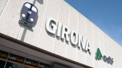 Un menor muere atropellado por un tren al cruzar las vías en Girona