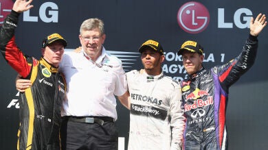 Hamilton se estrena con Mercedes en Hungría y Alonso termina en quinto lugar