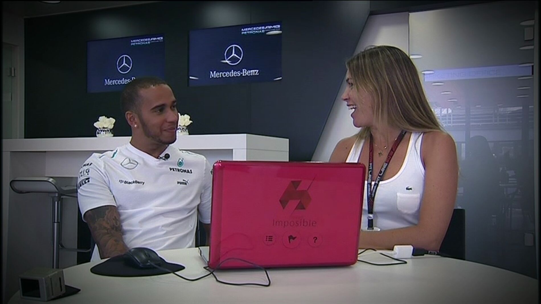 Hamilton se somete al juego imposible