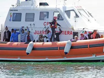 Un barco rescata a 92 inmigrantes en Lampedusa Un barco rescata a 92 inmigrantes en Lampedusa