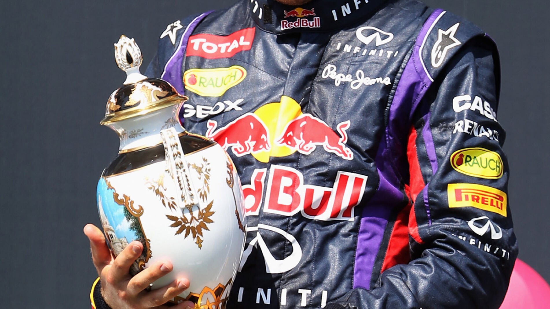 Vettel, con cara de circunstancias